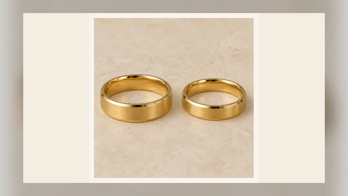 Alianças em composição editorial para as Bodas de Prata Dourada, 42 anos